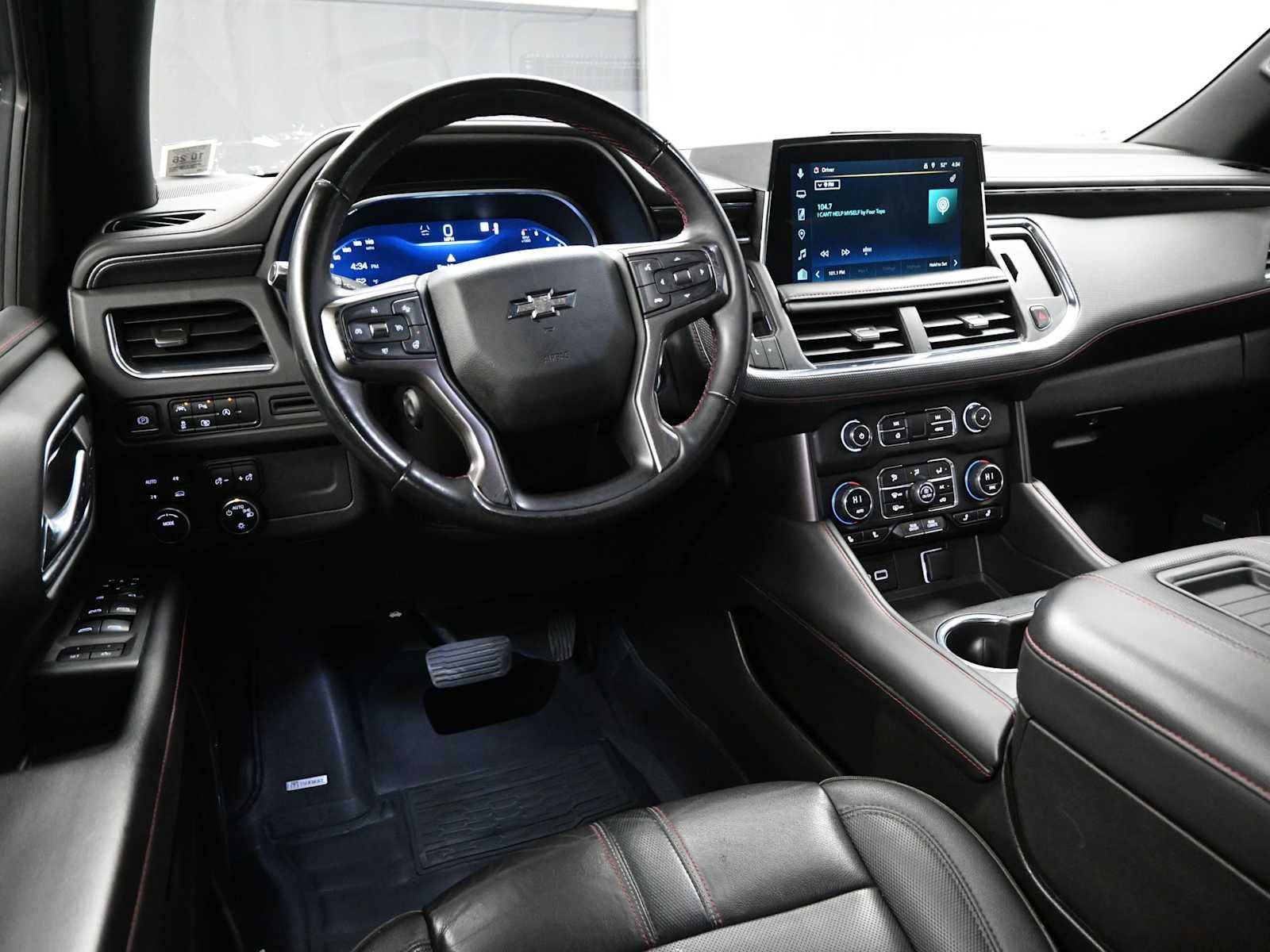 2023 Chevrolet Suburban RST