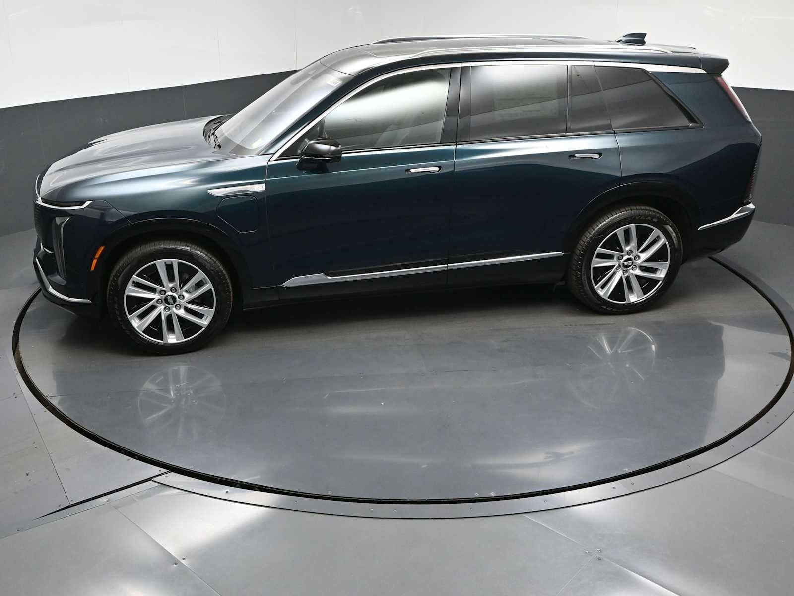 2027 Cadillac VISTIQ Luxury