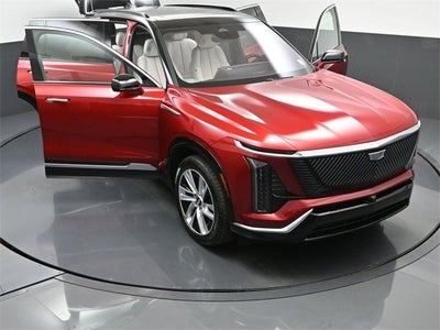 2026 Cadillac VISTIQ Luxury