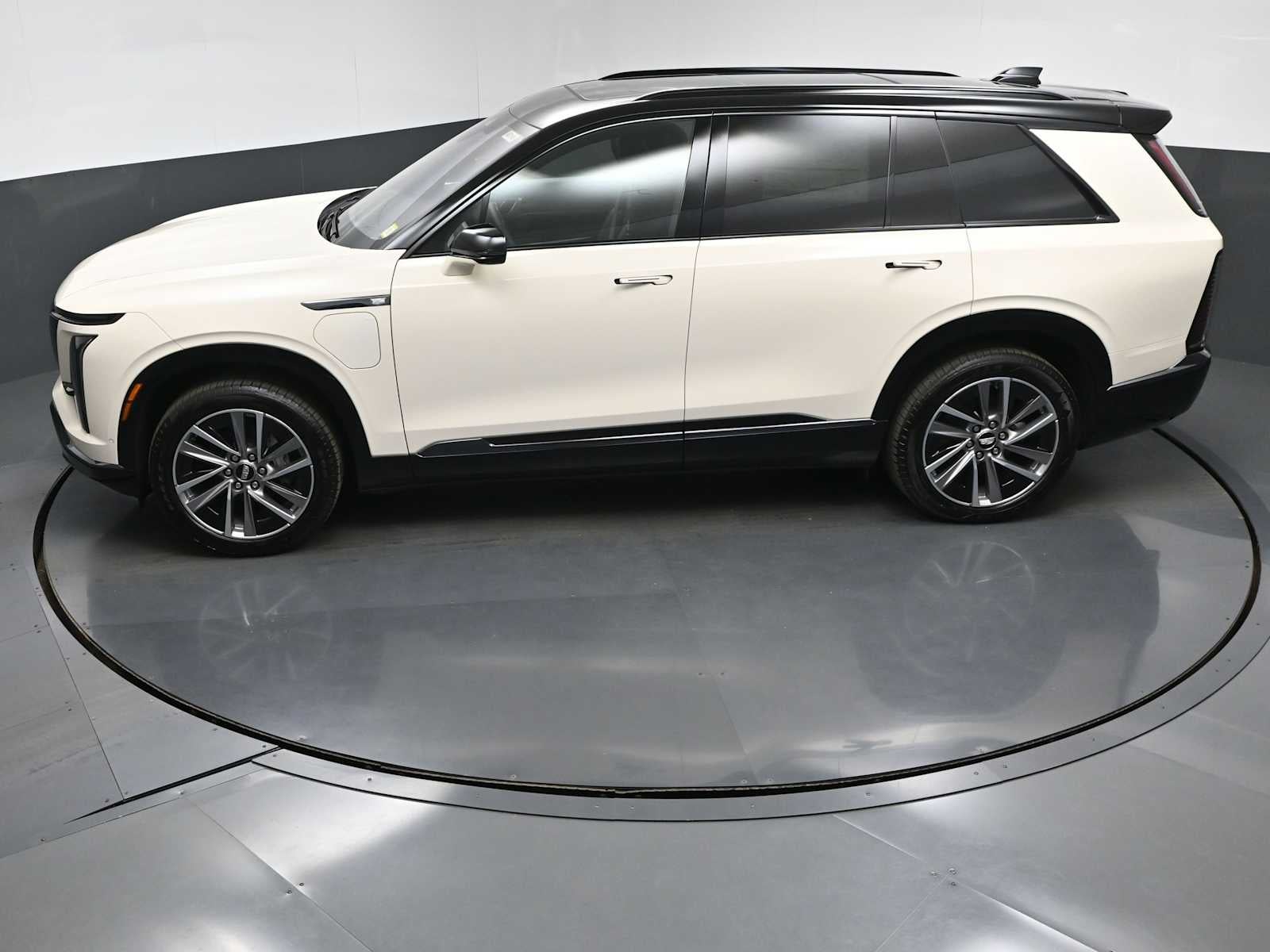 2027 Cadillac VISTIQ Sport