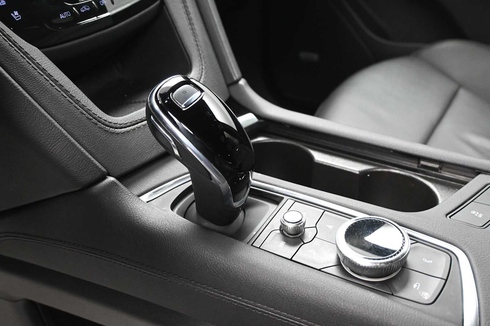 2023 Cadillac XT6 AWD Premium Luxury