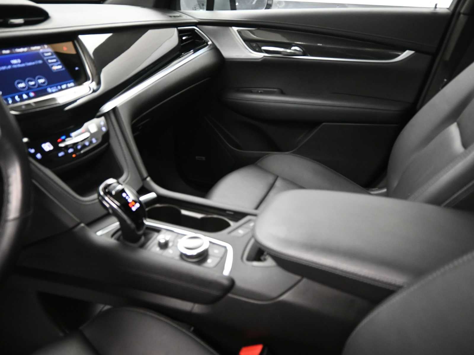 2023 Cadillac XT6 Sport