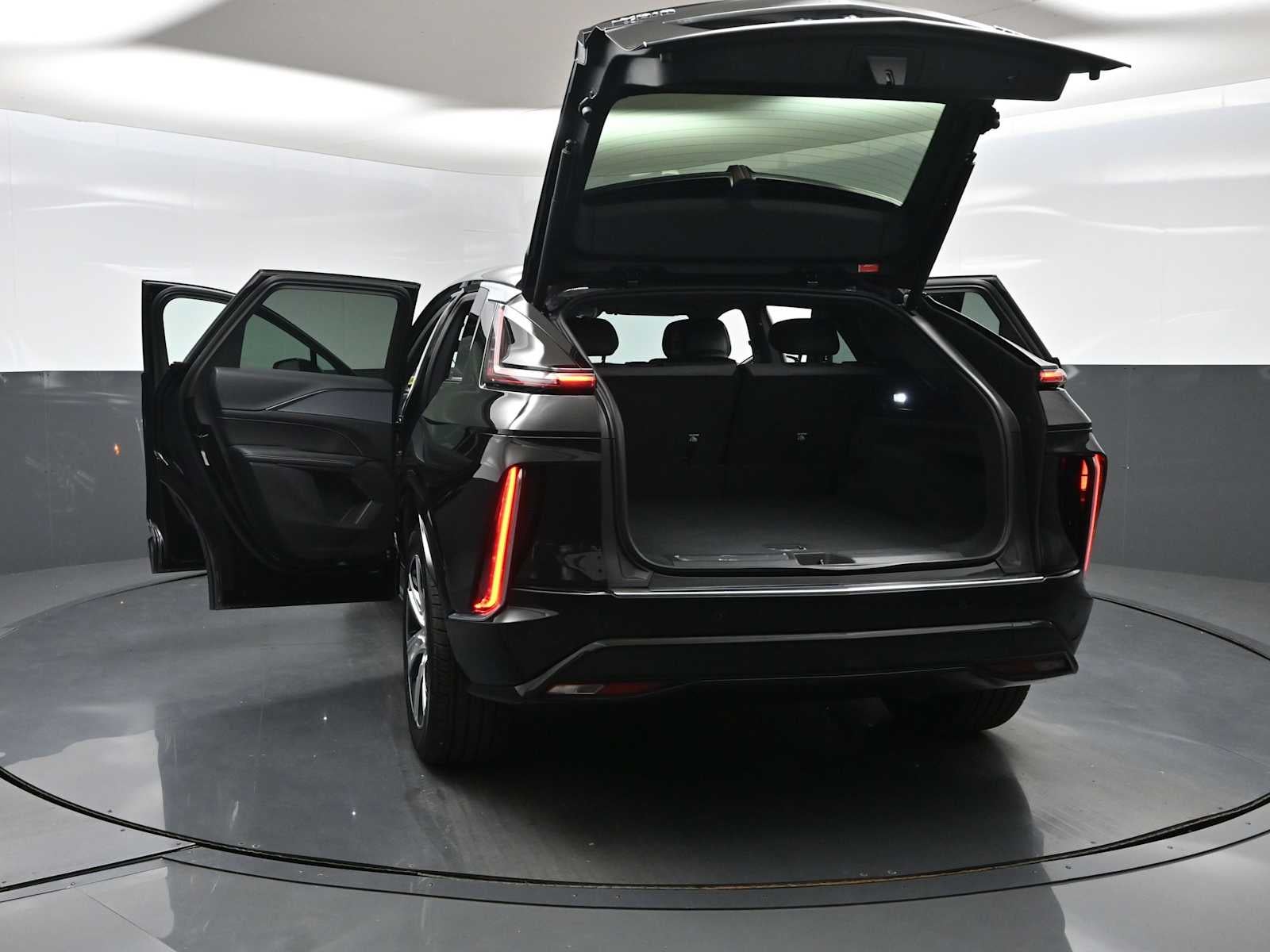 2024 Cadillac LYRIQ Tech