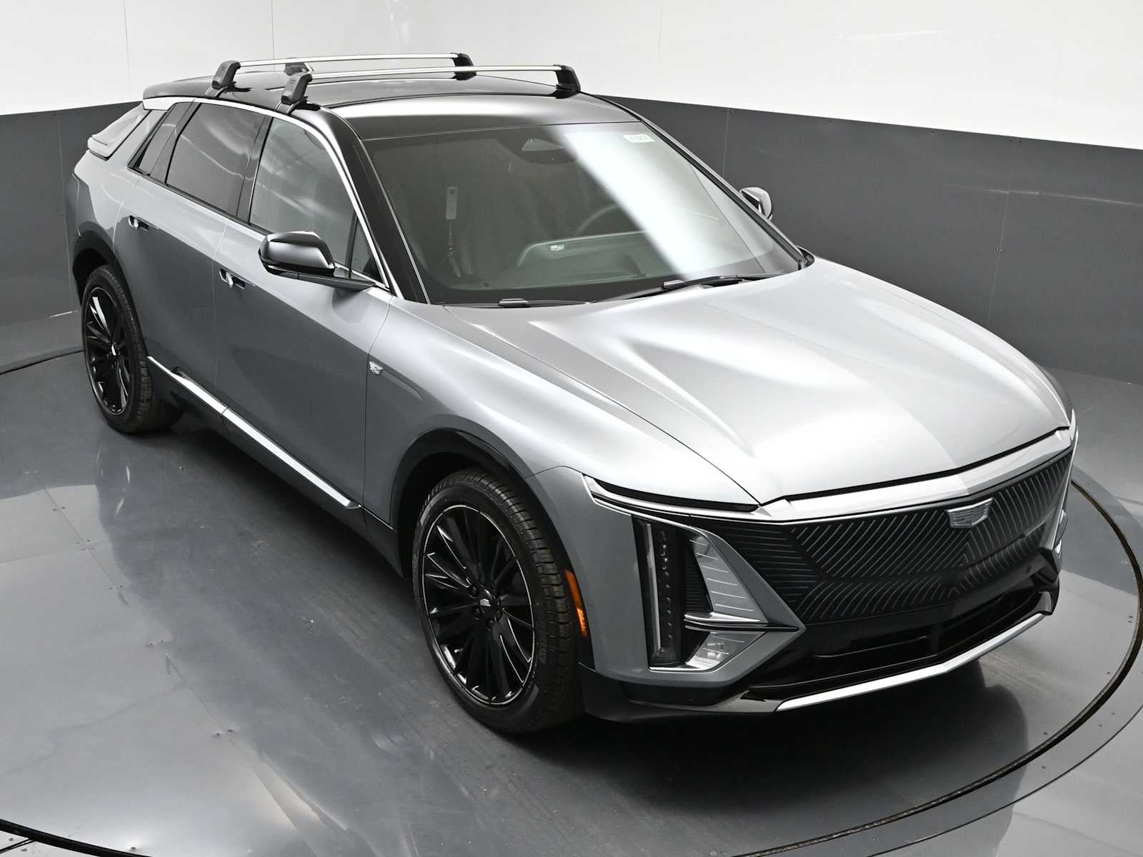 2025 Cadillac LYRIQ Luxury 1