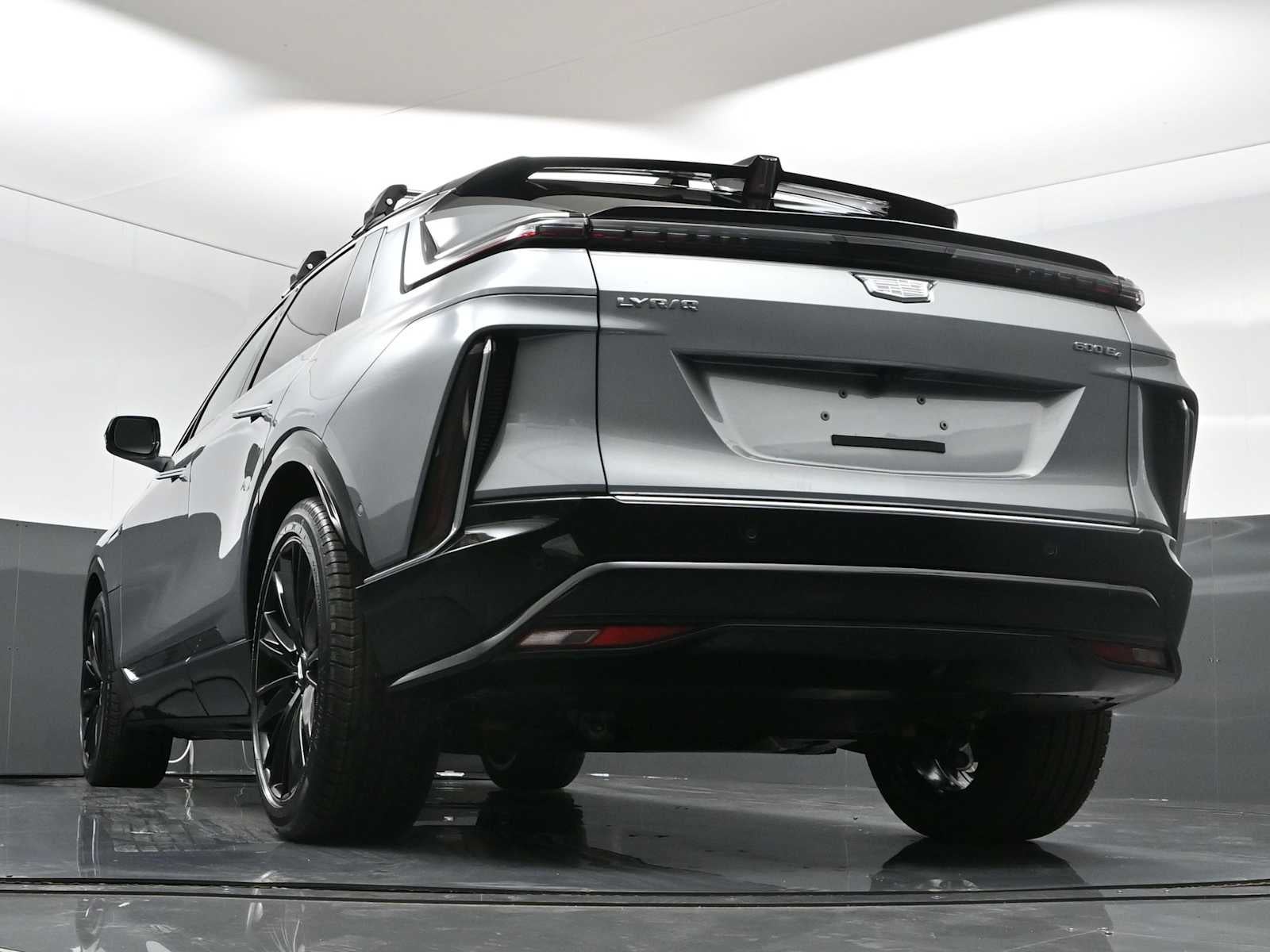 2025 Cadillac LYRIQ Luxury 1