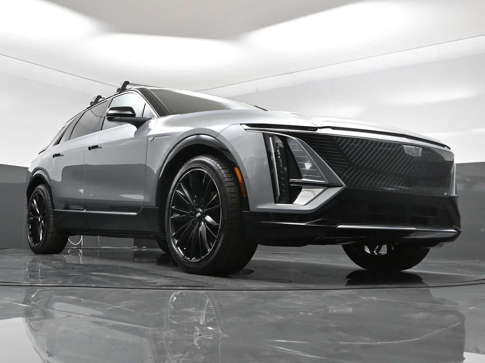 2025 Cadillac LYRIQ Luxury 1
