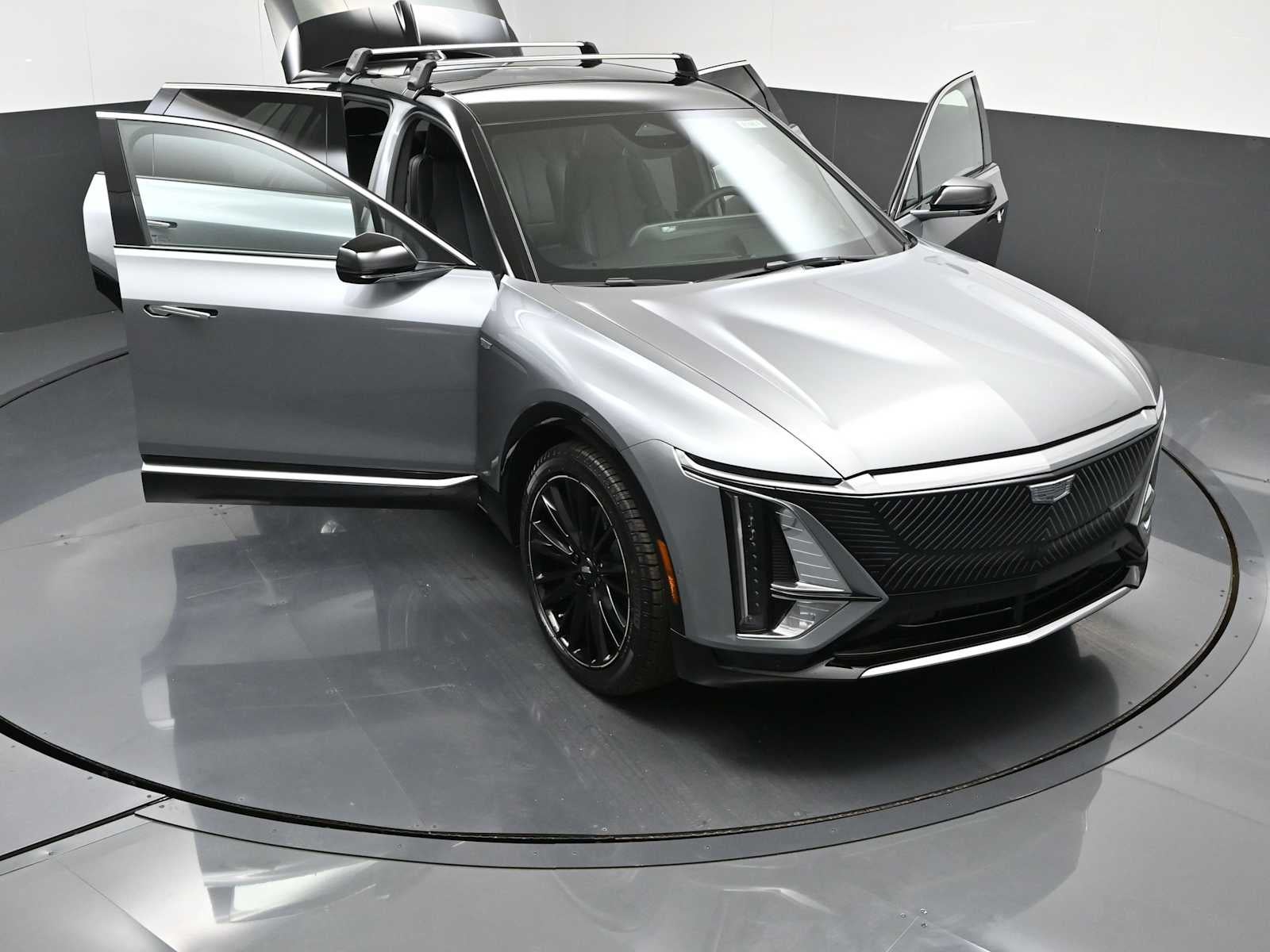 2025 Cadillac LYRIQ Luxury 1