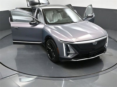 2025 Cadillac LYRIQ Luxury 1