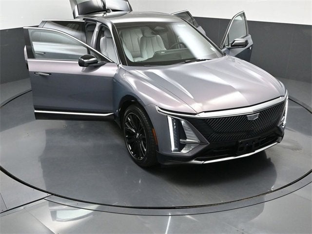 2025 Cadillac LYRIQ Luxury 1
