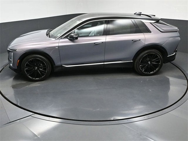 2025 Cadillac LYRIQ Luxury 1