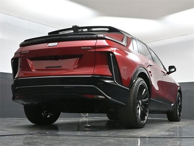 2025 Cadillac LYRIQ Luxury 1