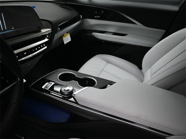 2025 Cadillac LYRIQ Luxury 1