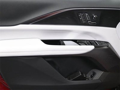 2025 Cadillac LYRIQ Luxury 1