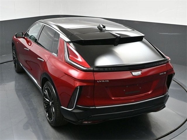 2025 Cadillac LYRIQ Luxury 1