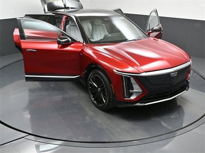 2025 Cadillac LYRIQ Luxury 1