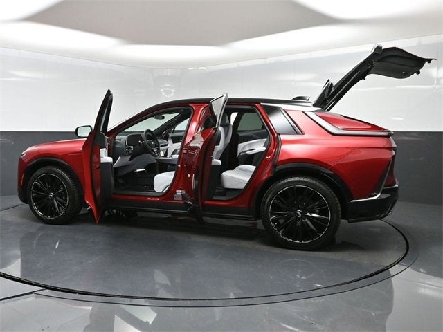 2025 Cadillac LYRIQ Luxury 1