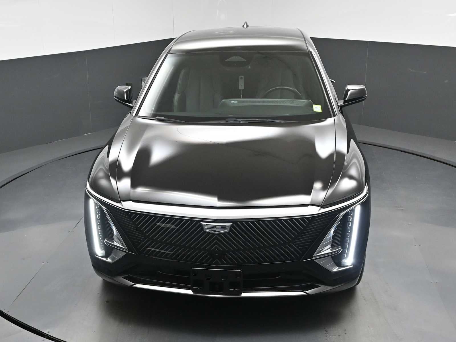 2024 Cadillac LYRIQ Luxury 1