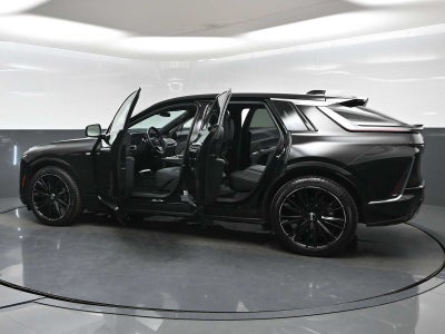 2024 Cadillac LYRIQ Luxury 1