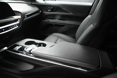 2024 Cadillac LYRIQ Luxury 1