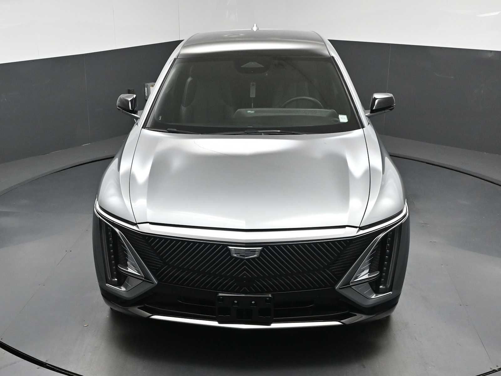 2024 Cadillac LYRIQ Luxury 1
