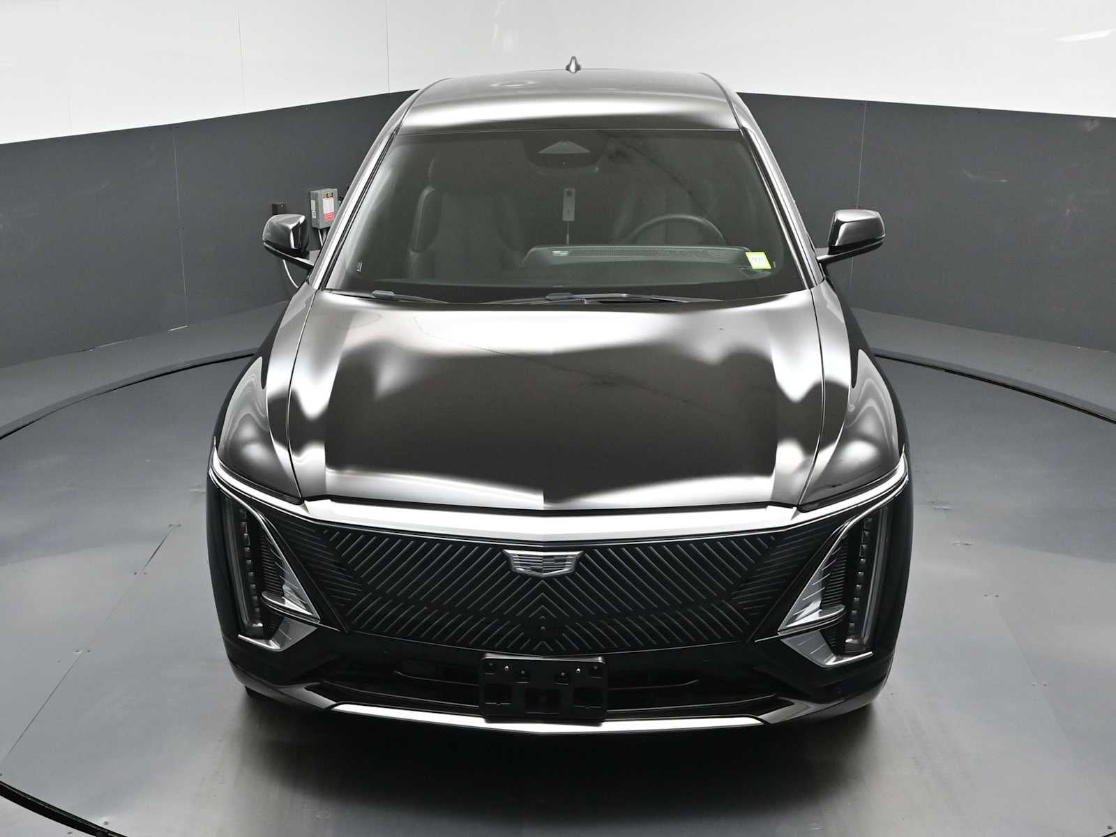 2024 Cadillac LYRIQ Luxury 1