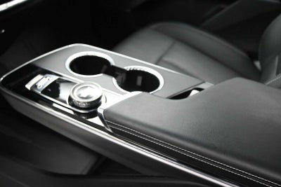 2024 Cadillac LYRIQ Luxury 2