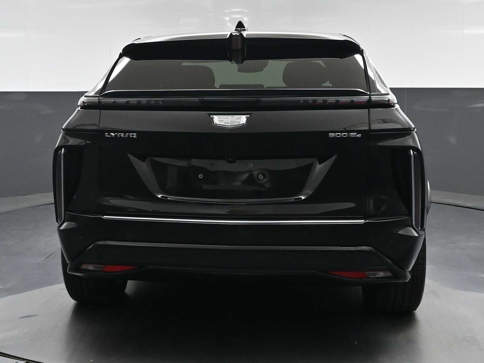 2024 Cadillac LYRIQ Luxury 2