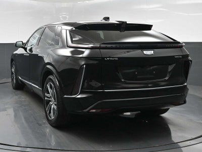 2024 Cadillac LYRIQ Luxury 2