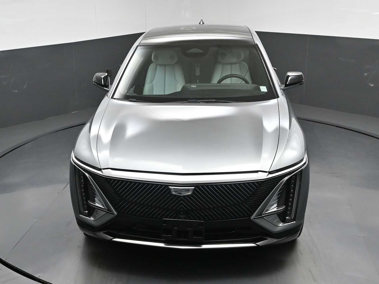 2024 Cadillac LYRIQ Luxury 3