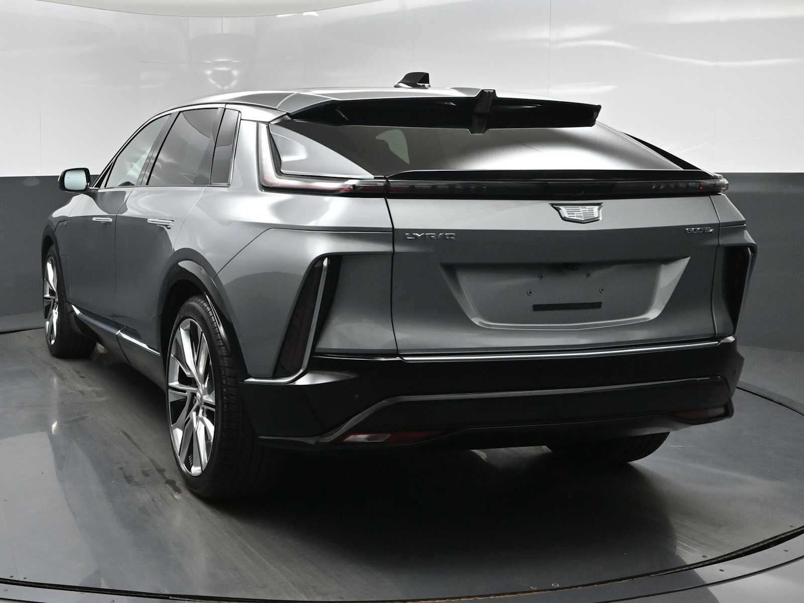 2024 Cadillac LYRIQ Luxury 3