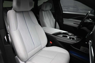 2024 Cadillac LYRIQ Luxury 3