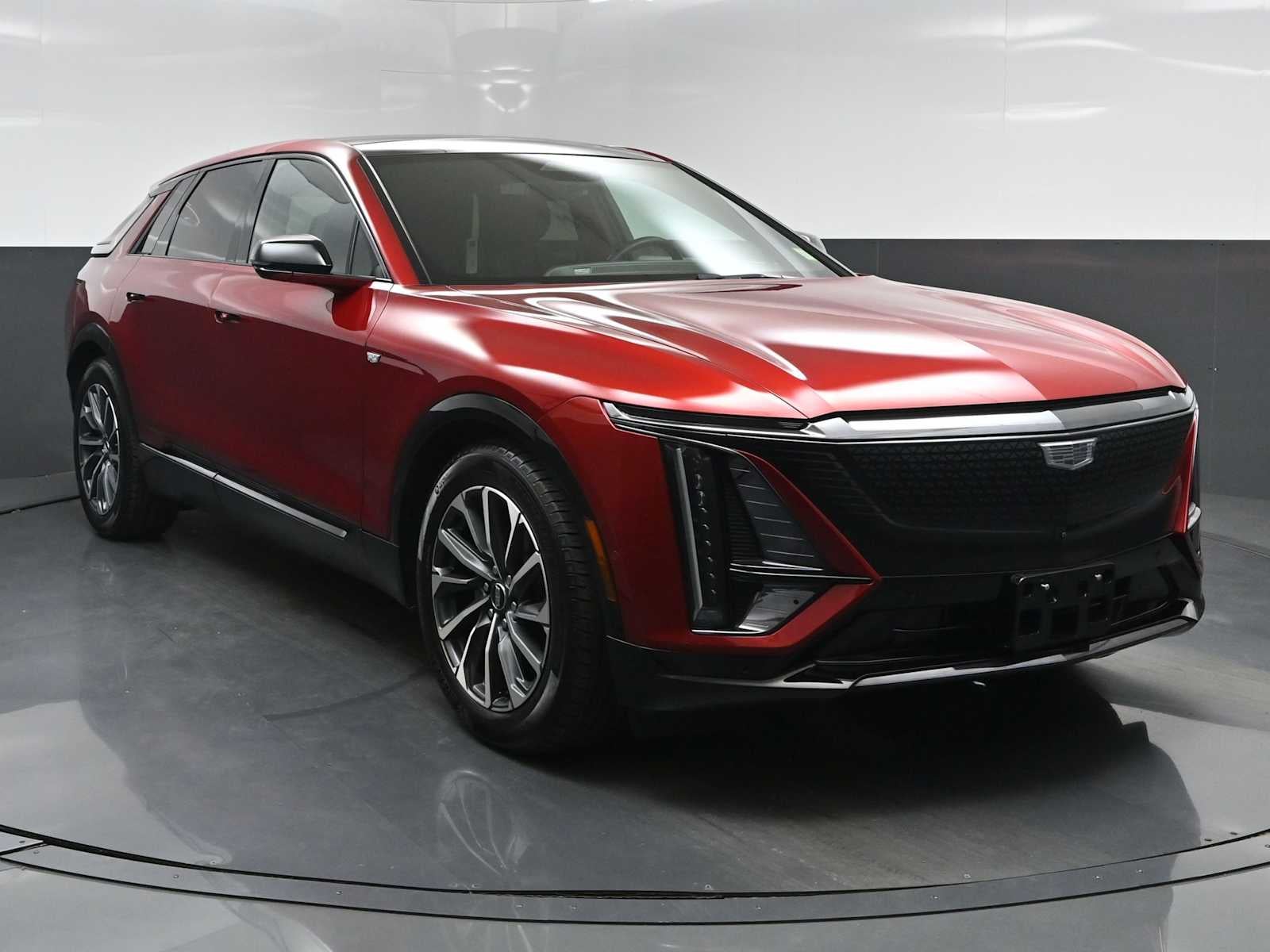 2024 Cadillac LYRIQ Sport 2