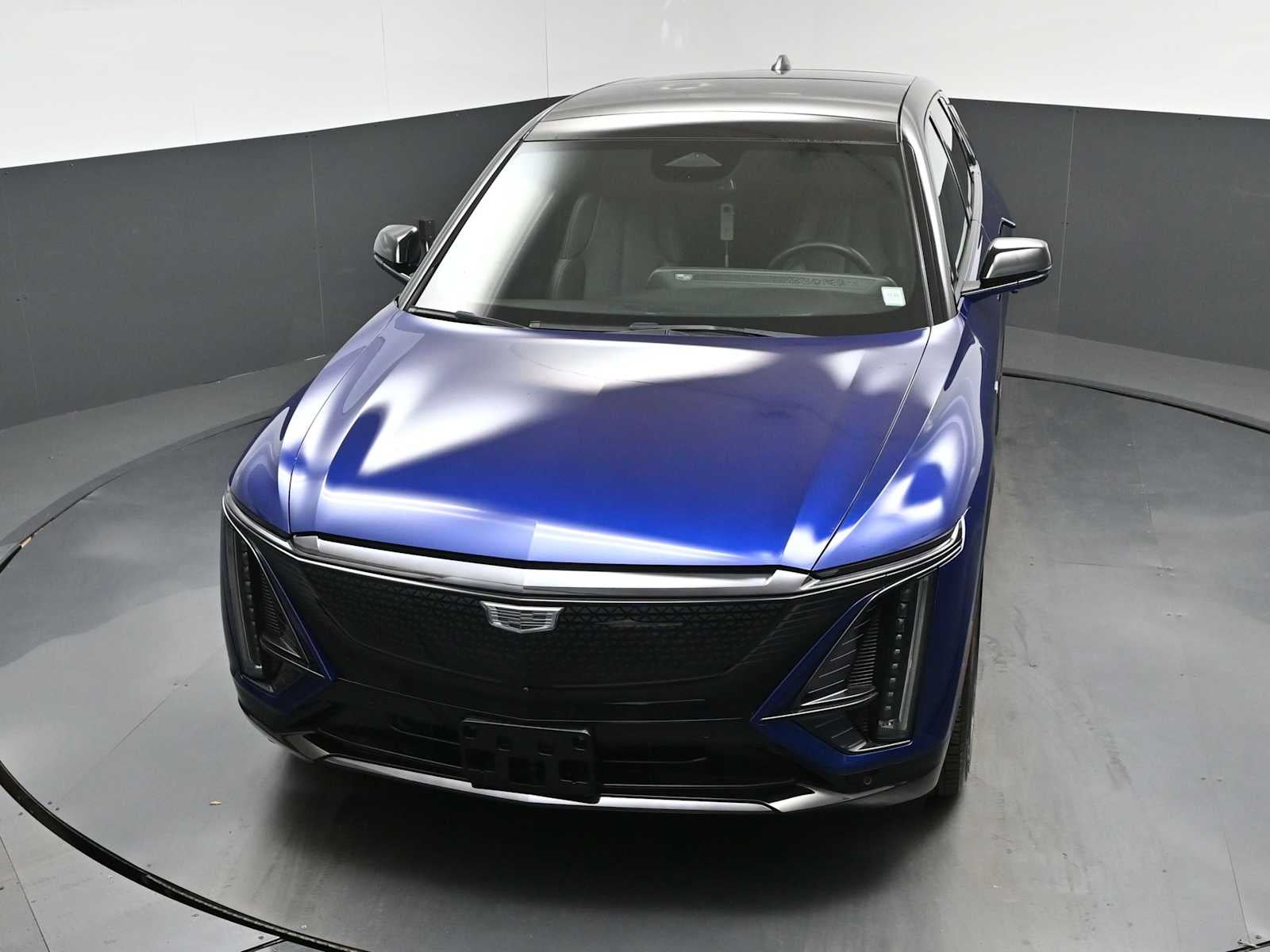 2024 Cadillac LYRIQ Sport 2