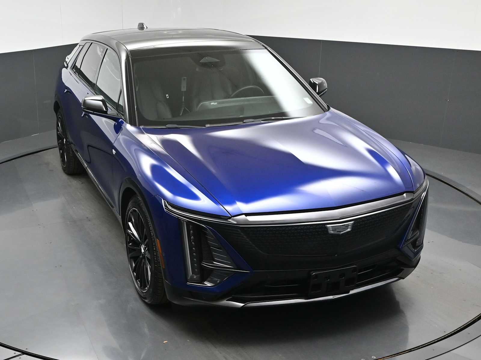 2024 Cadillac LYRIQ Sport 2