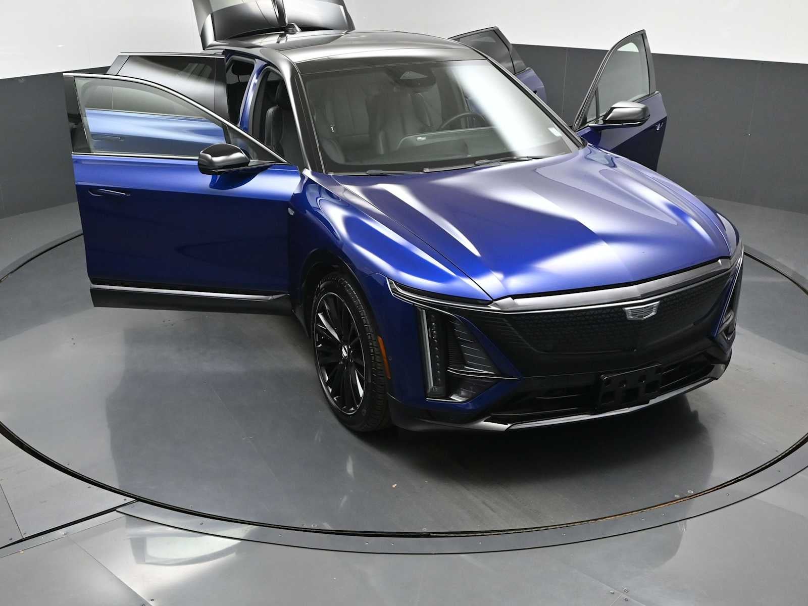 2024 Cadillac LYRIQ Sport 2