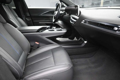 2024 Cadillac LYRIQ Sport 2