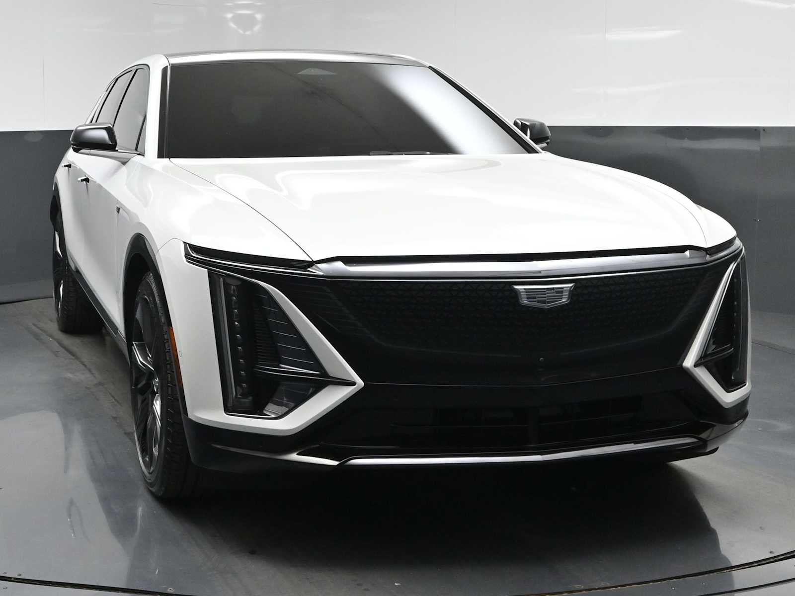 2024 Cadillac LYRIQ Sport 3