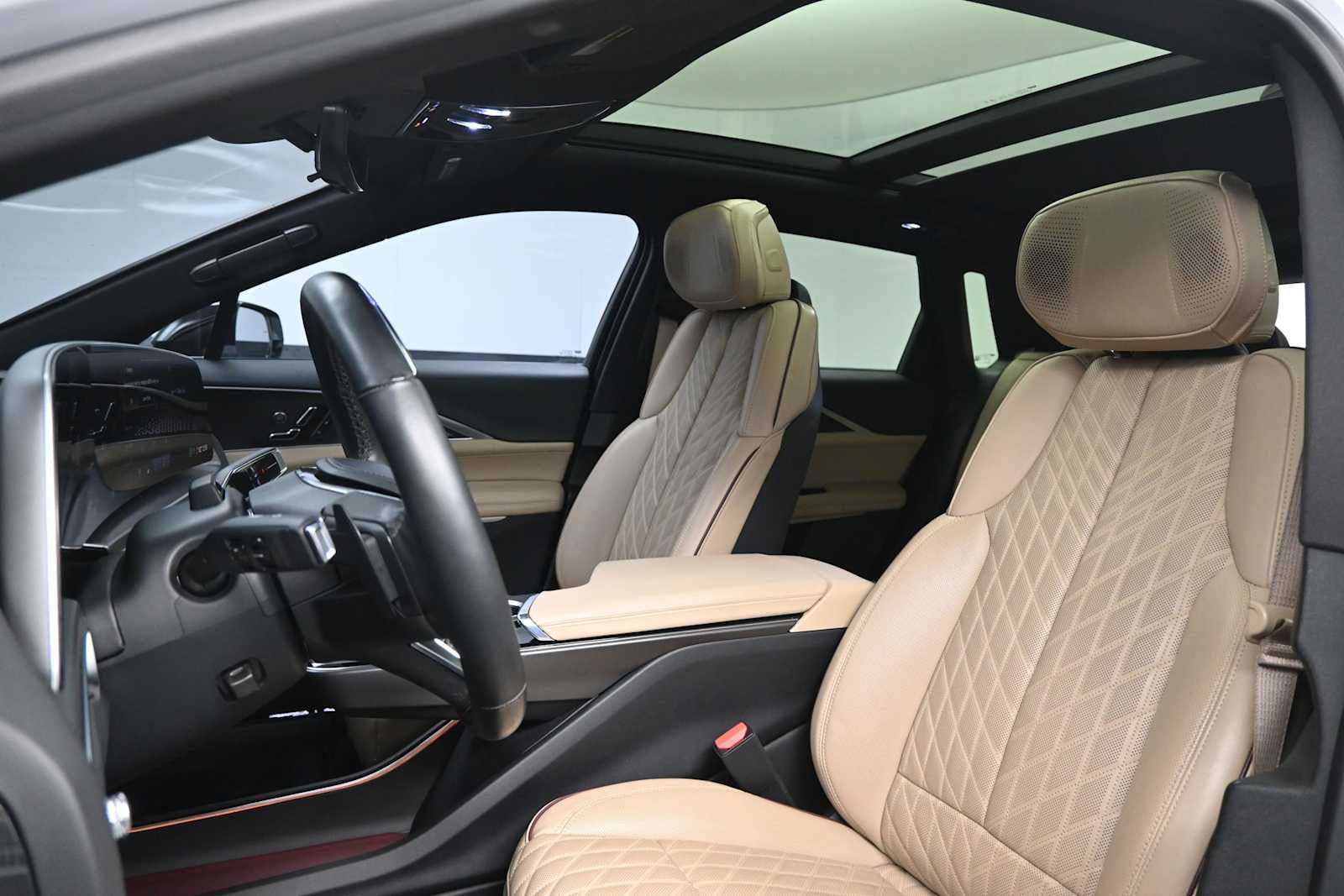 2024 Cadillac LYRIQ Sport 3