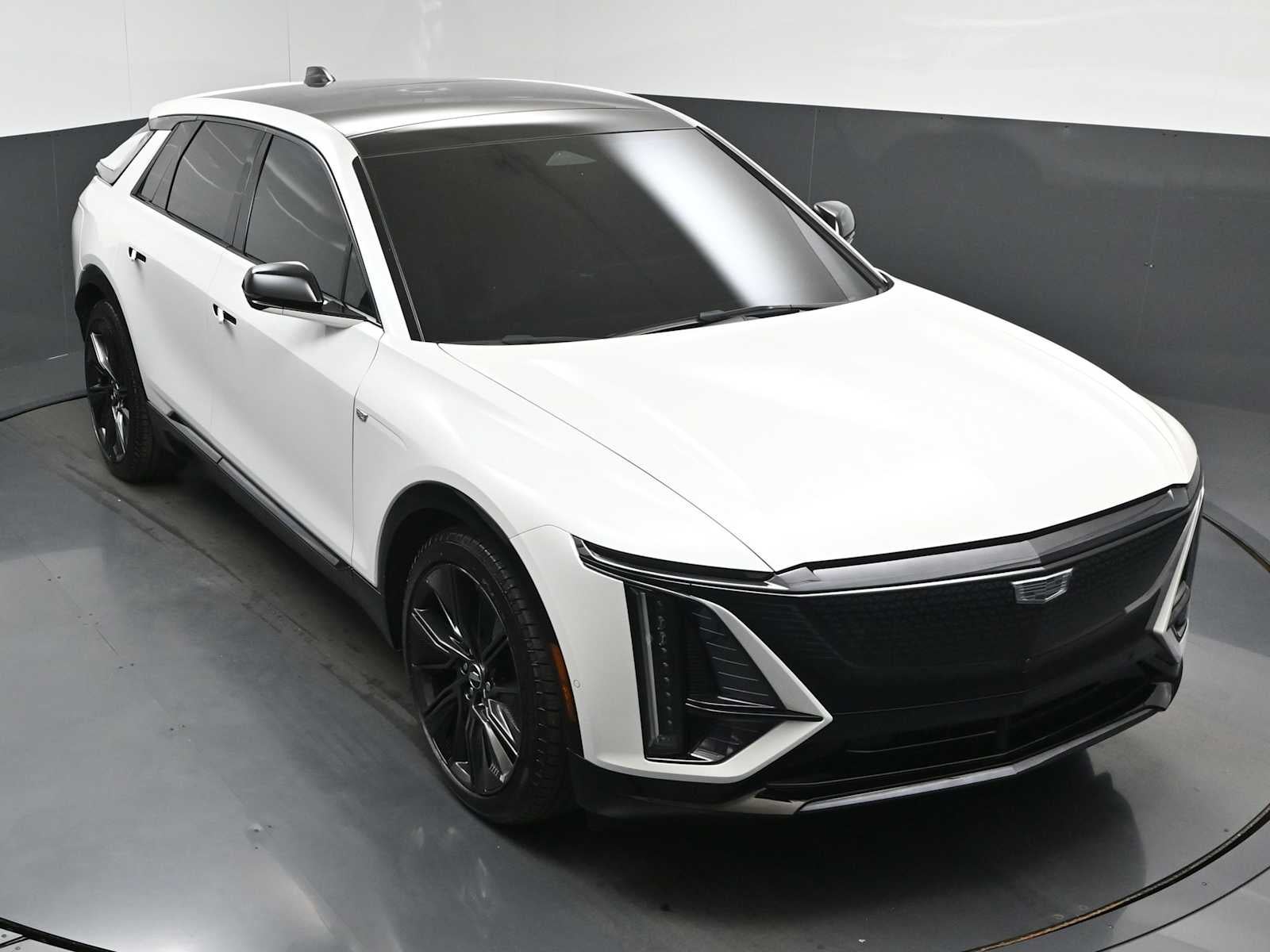 2024 Cadillac LYRIQ Sport 3