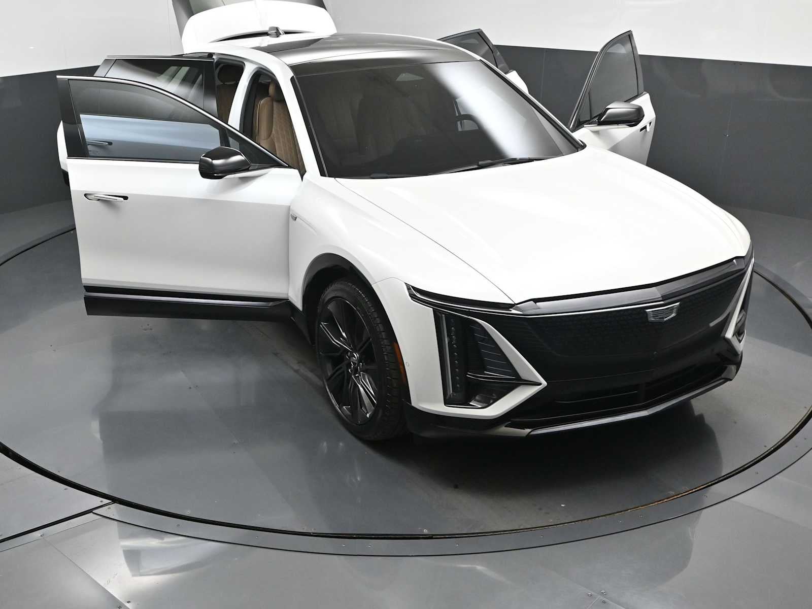 2024 Cadillac LYRIQ Sport 3