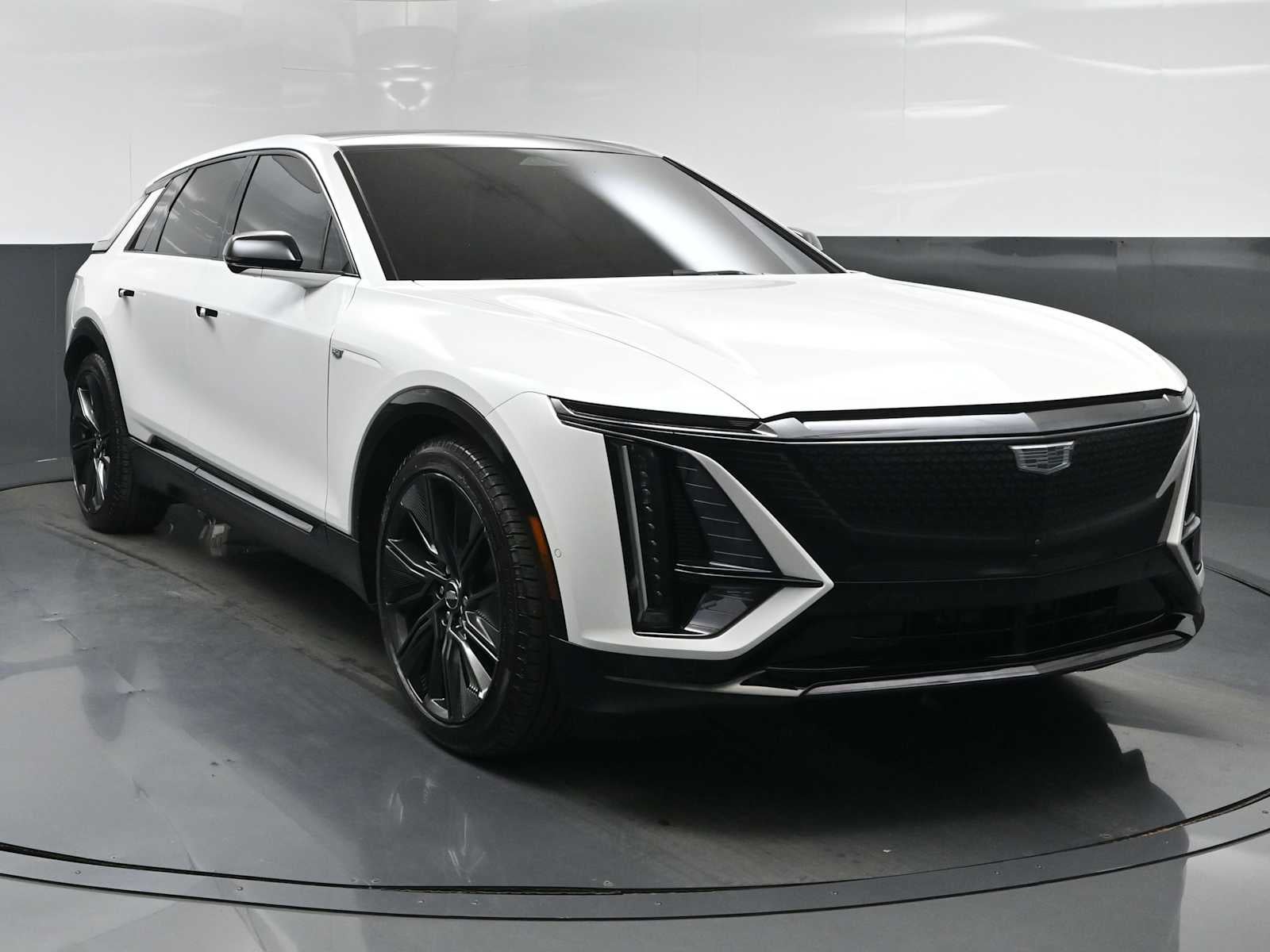 2024 Cadillac LYRIQ Sport 3