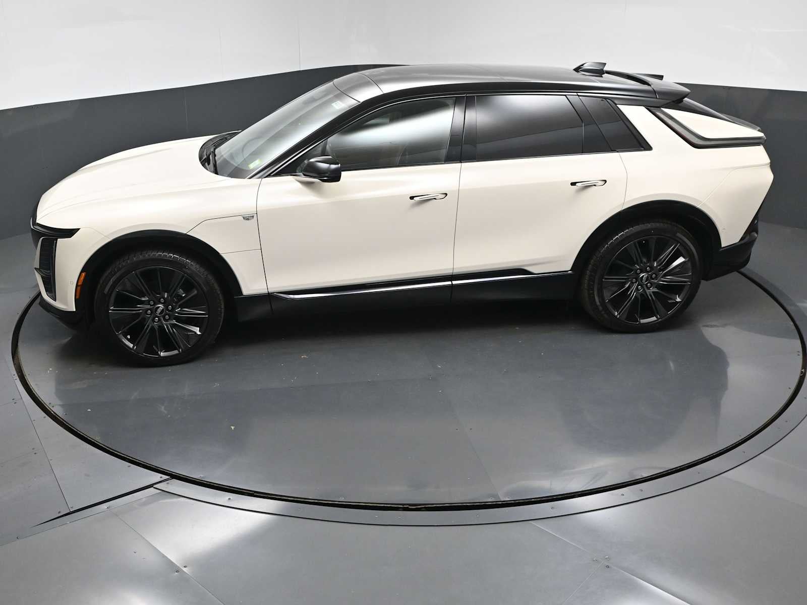 2027 Cadillac LYRIQ Signature Sport