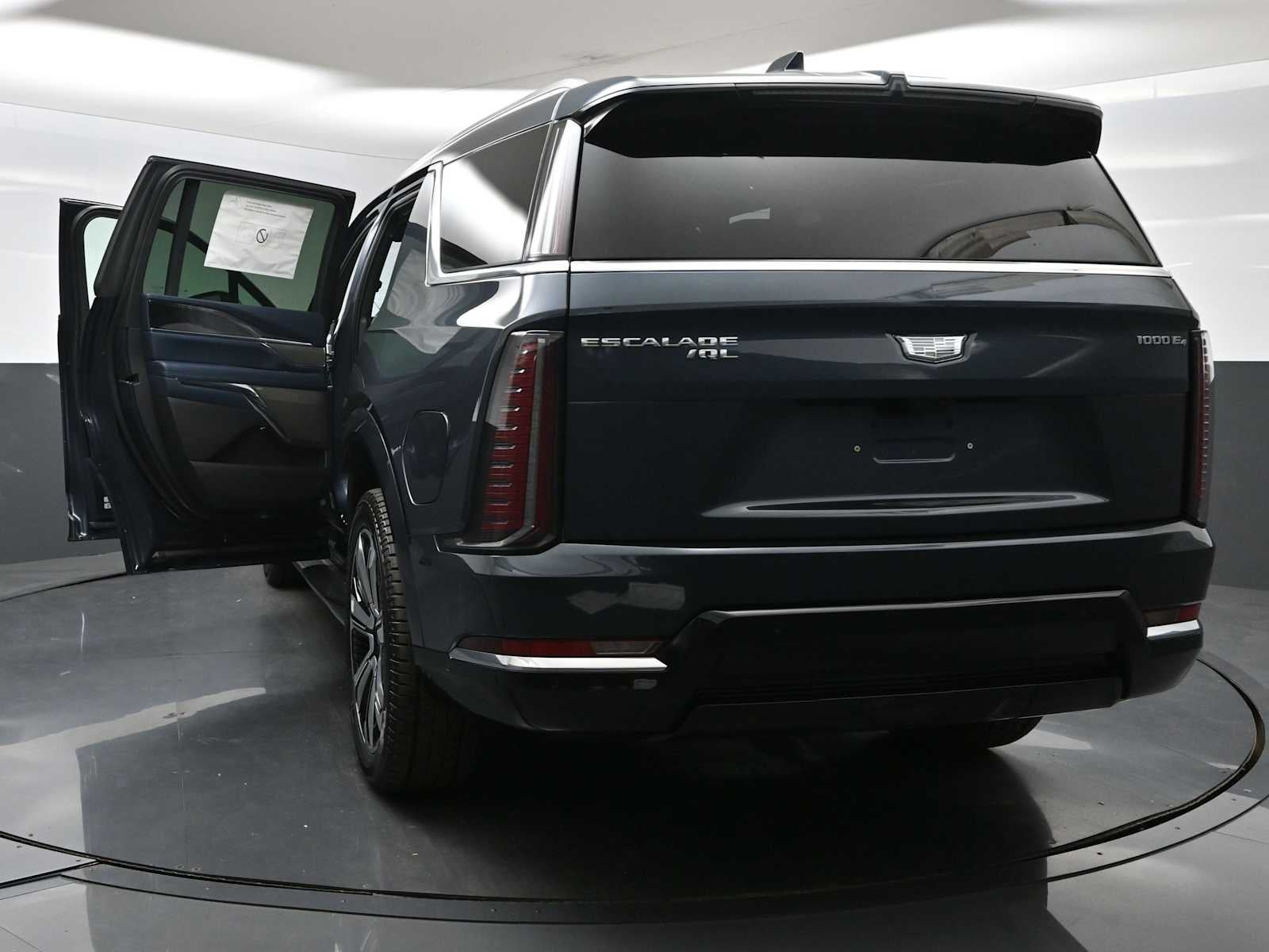 2026 Cadillac ESCALADE IQL Premium Luxury