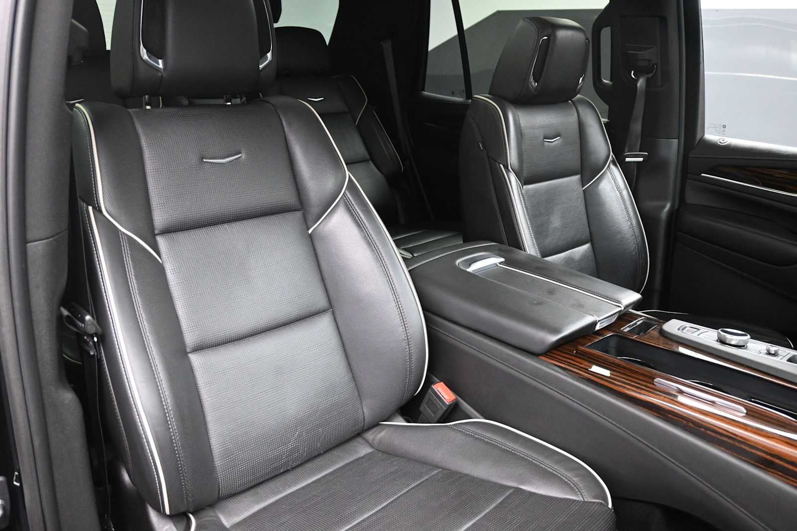 2023 Cadillac Escalade 4WD Premium Luxury