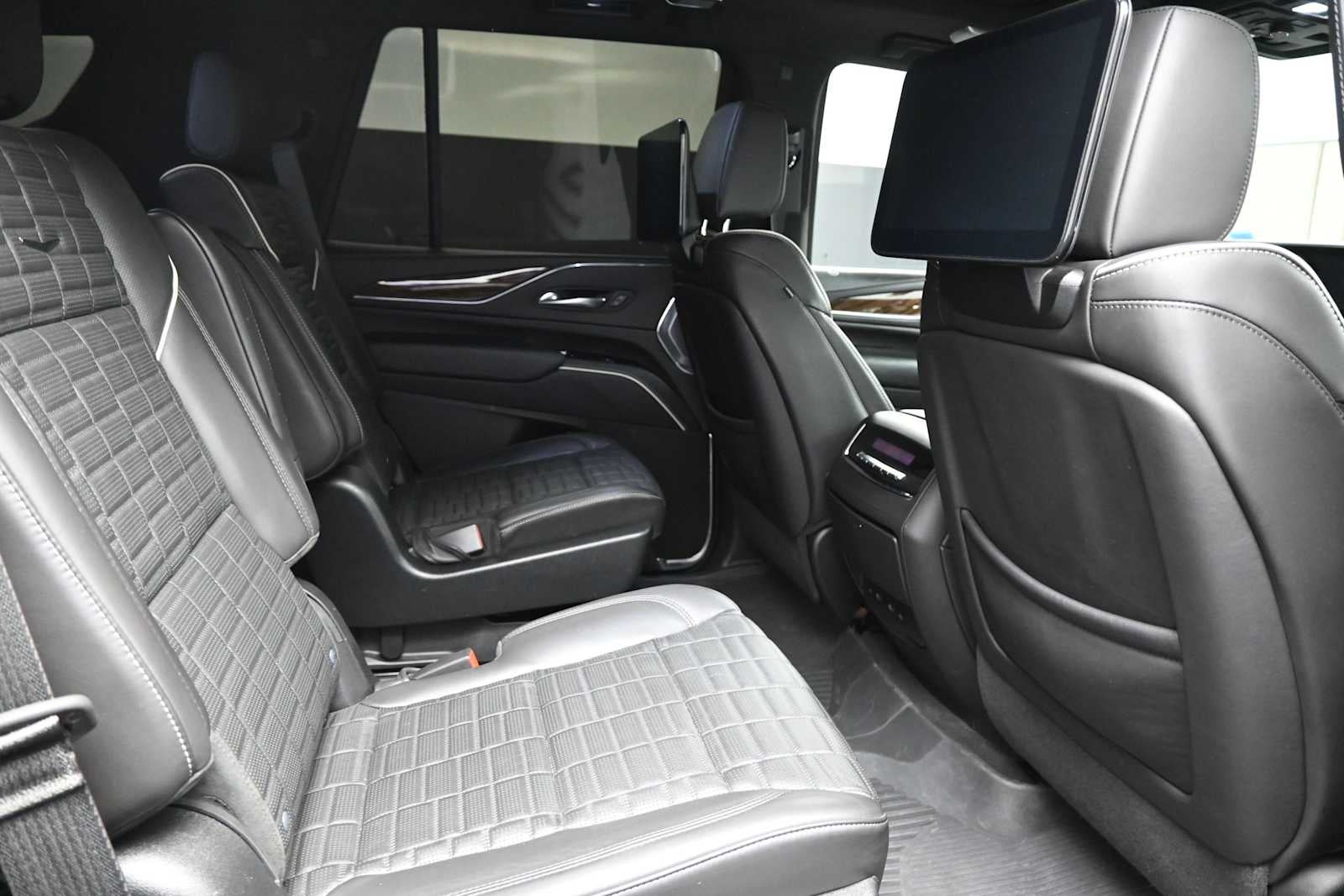2023 Cadillac Escalade 4WD Sport Platinum