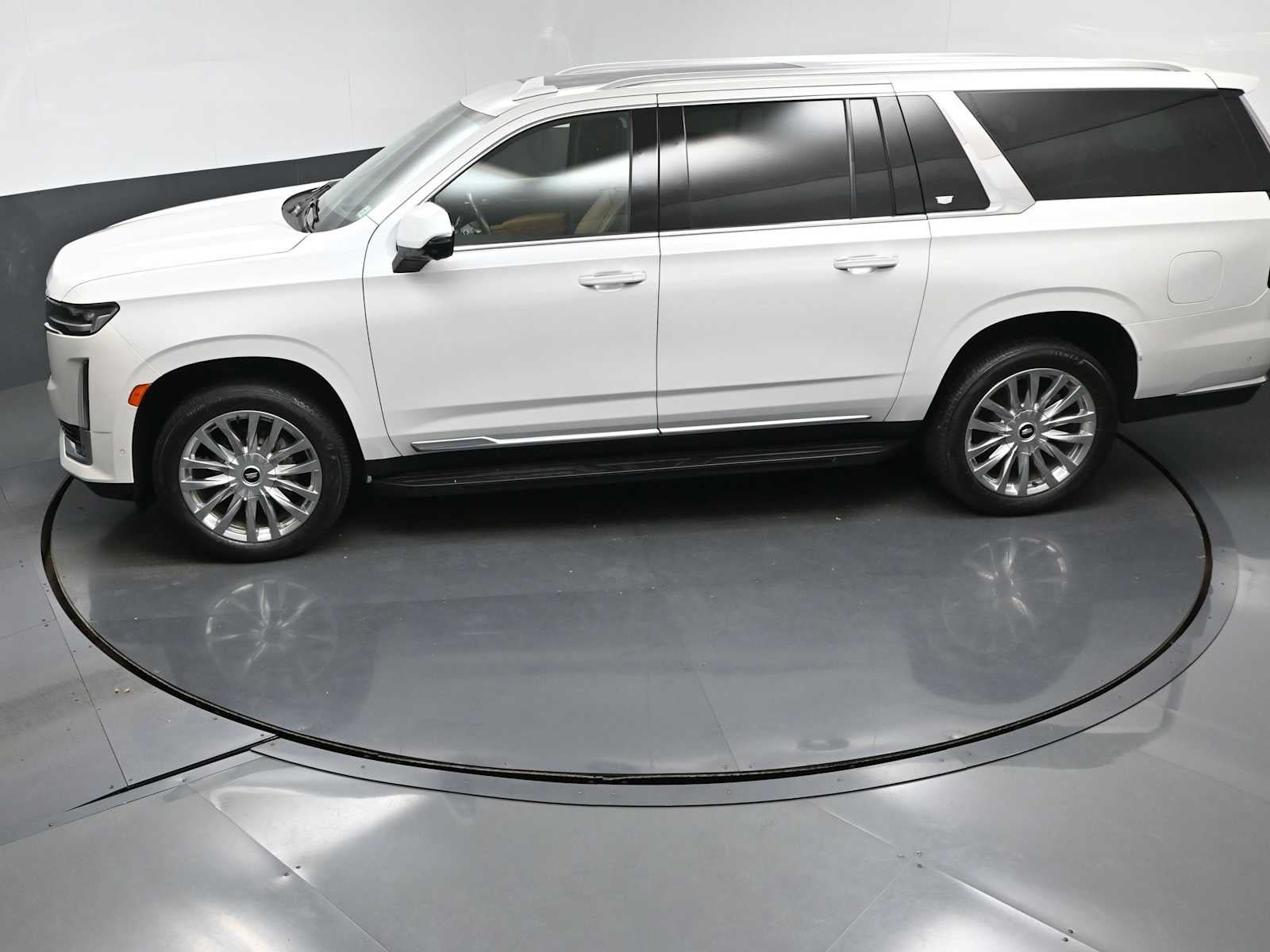 2023 Cadillac Escalade ESV Premium Luxury