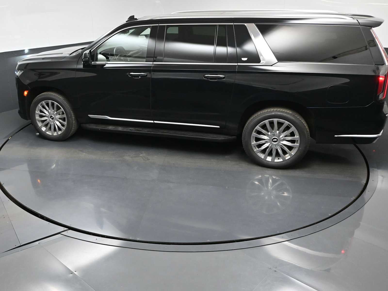 2023 Cadillac Escalade ESV Premium Luxury