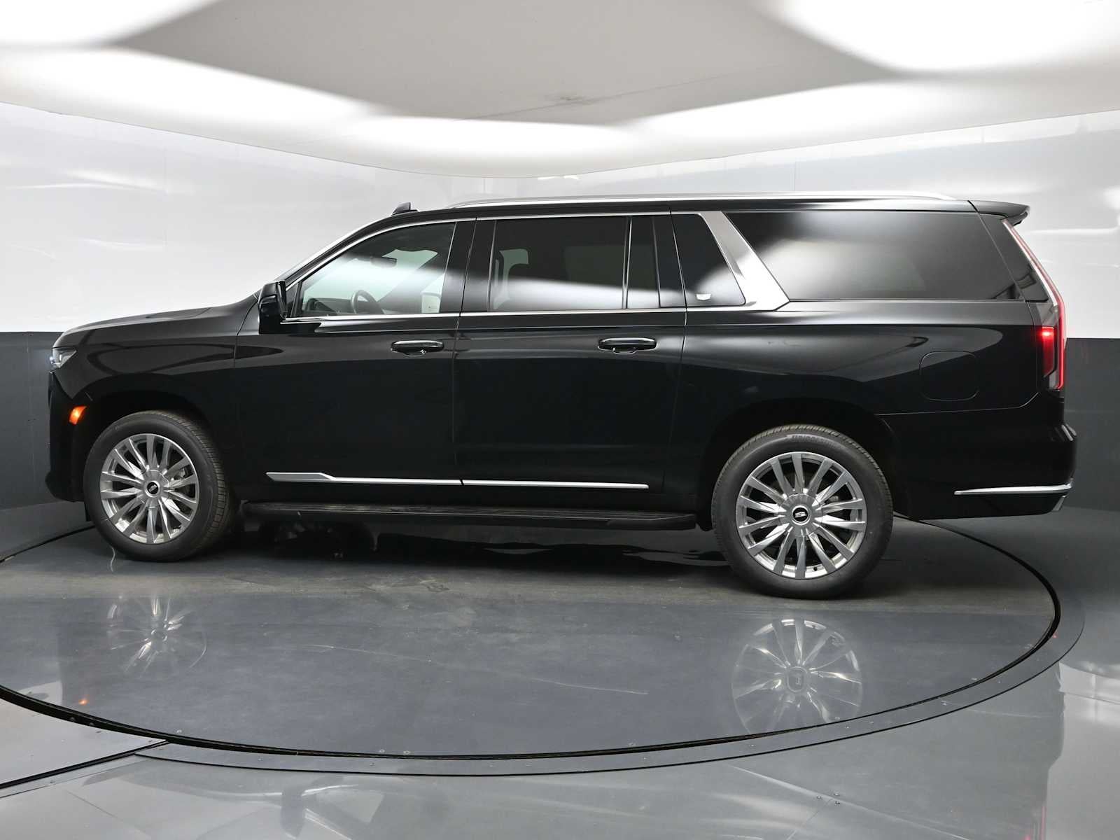 2023 Cadillac Escalade ESV Premium Luxury