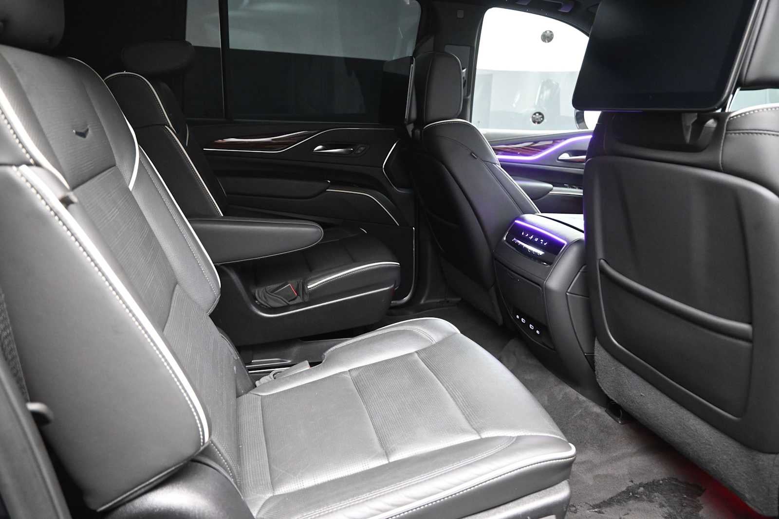 2024 Cadillac Escalade ESV Premium Luxury