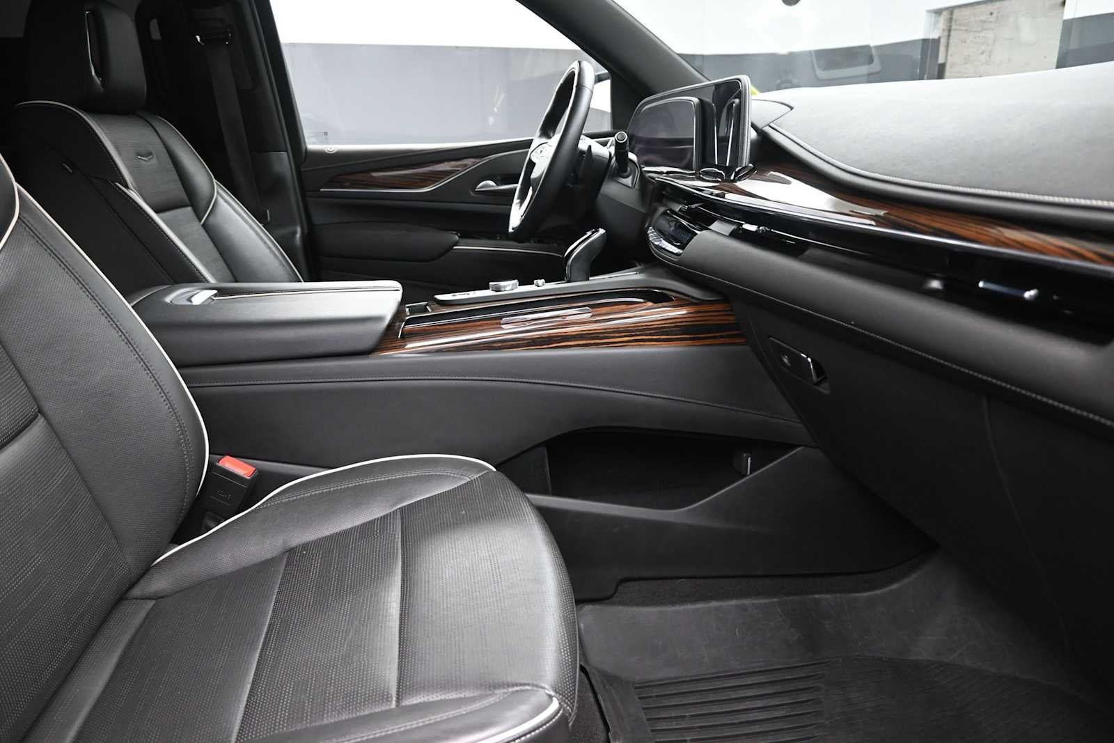 2024 Cadillac Escalade ESV Premium Luxury